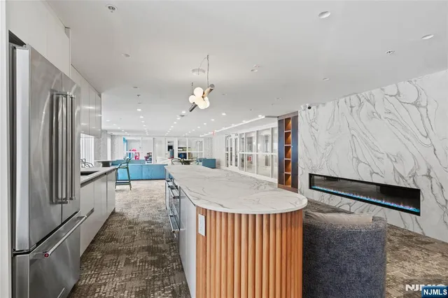 $849,000 | 20 Ave At Port Imperial, Unit 310, West New York, NJ 07093