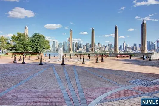 $849,000 | 20 Ave At Port Imperial, Unit 310, West New York, NJ 07093