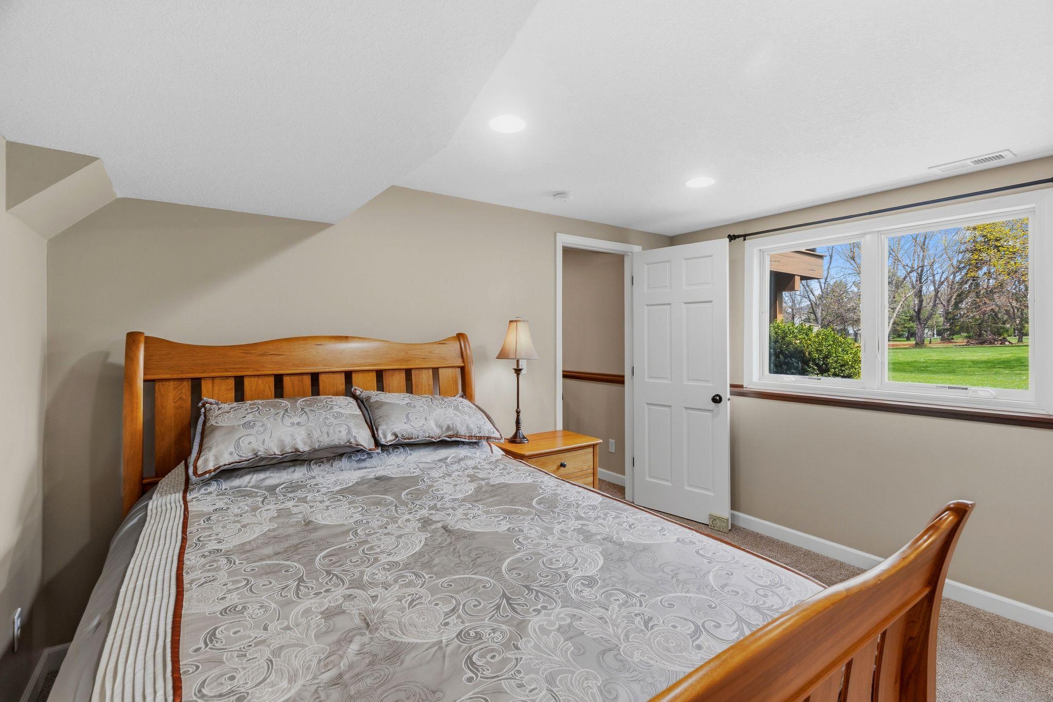10053 Raleigh Court Woodbury, MN 55129 - Photo 27 of 37