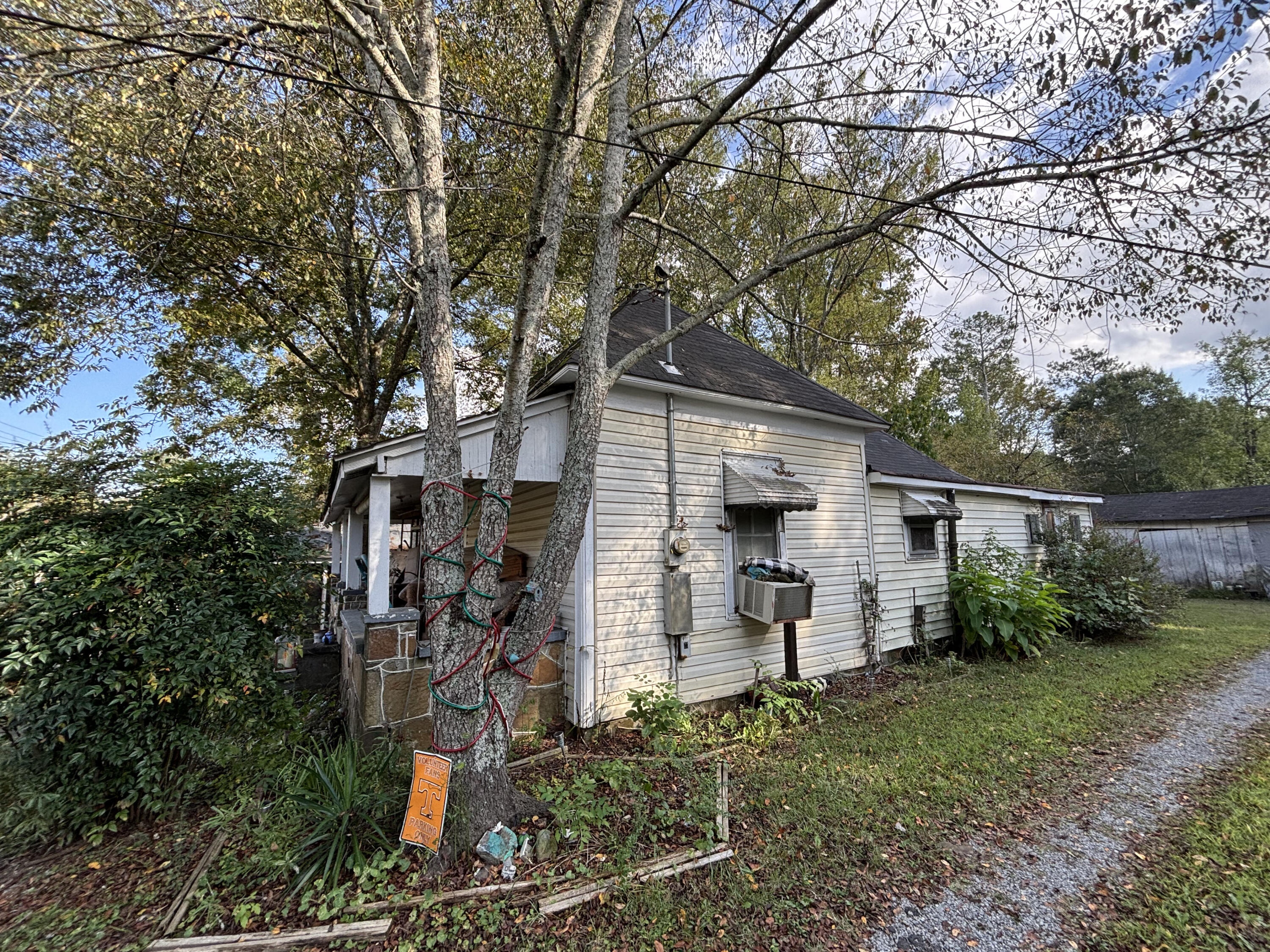 705 McLemore Street LaFayette, GA 30728 - Photo 2 of 12 2