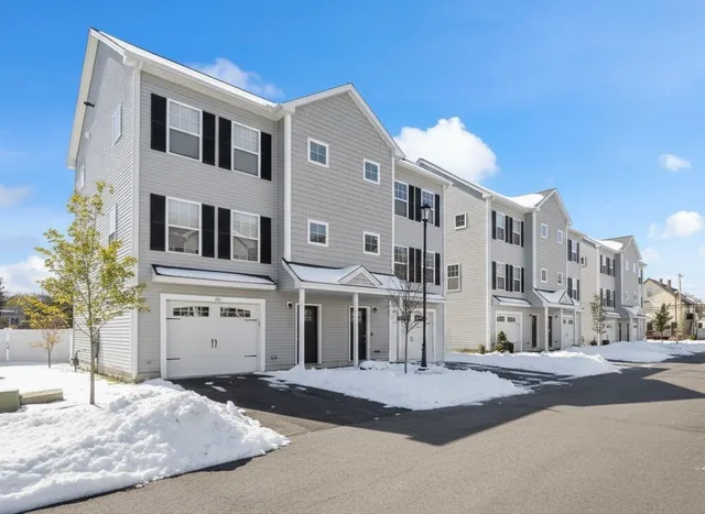 $525,000 | 1400 Gorham Street, Unit 30, Lowell, MA 01852