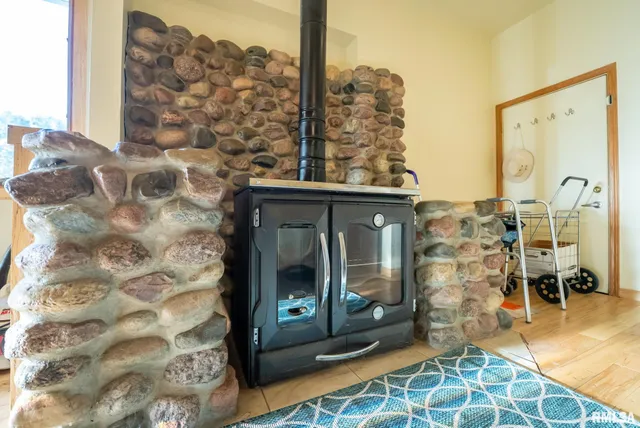 $307,500 | 532 North 600 E Road East, Herrick, IL 62431