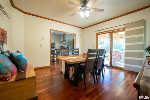 $307,500 | 532 North 600 E Road East, Herrick, IL 62431