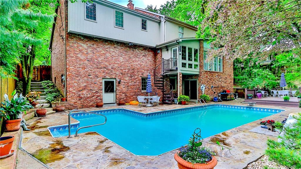 828 Flint Ridge Road Pittsburgh, PA 15243 - Photo 23 of 25 Gallery Image 23