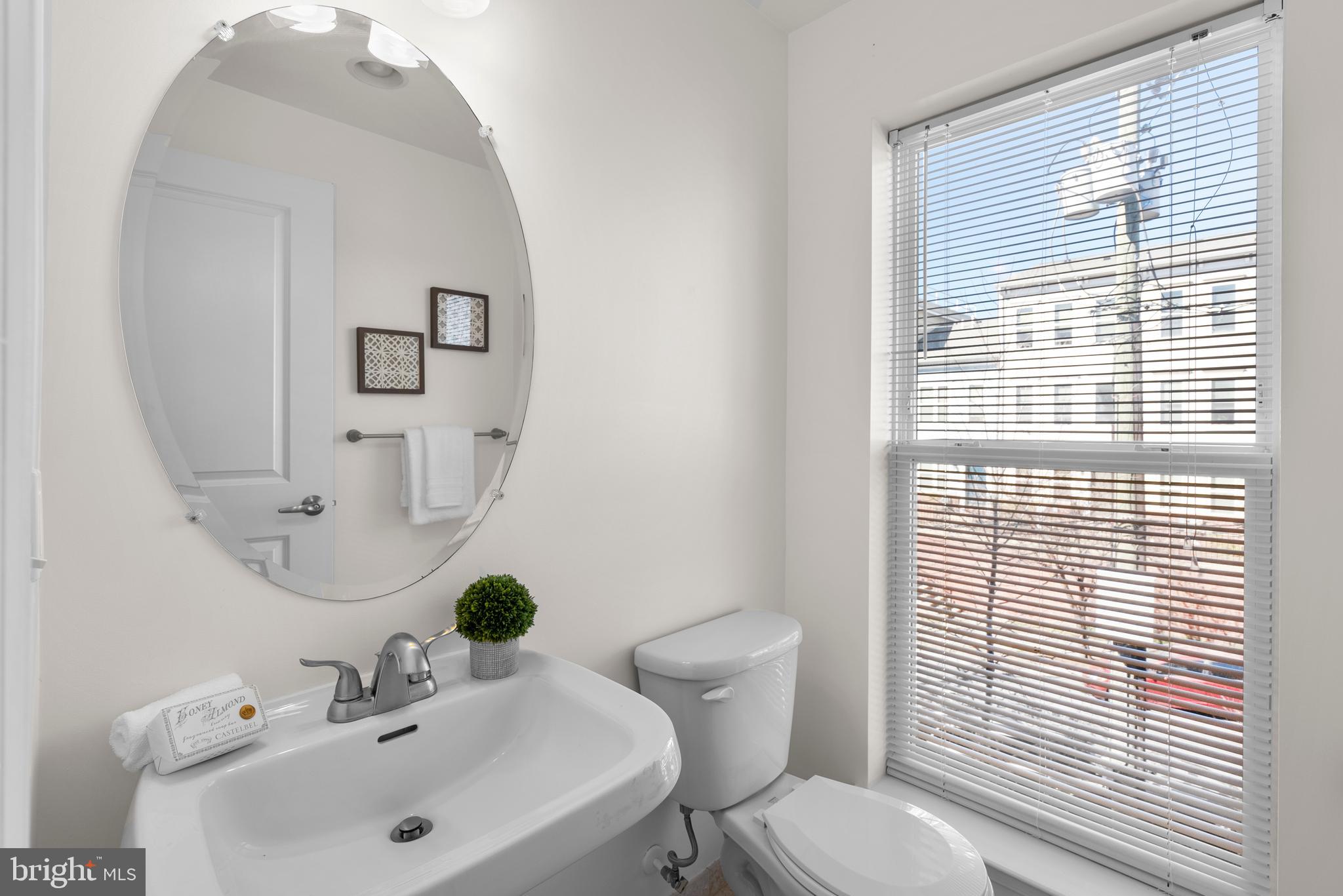 2509 Bowen Road Southeast Washington, DC 20020 - Photo 5 of 14 Gallery Image 5