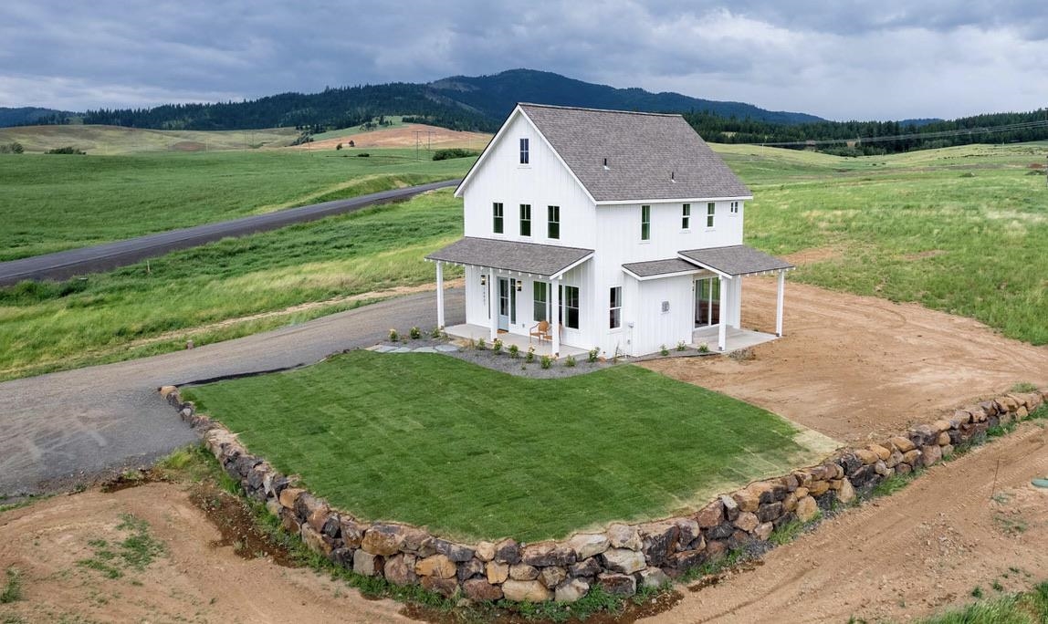 16007 South Starr Road Rockford, WA 99030 - Photo 1 of 40 Gallery Image 1