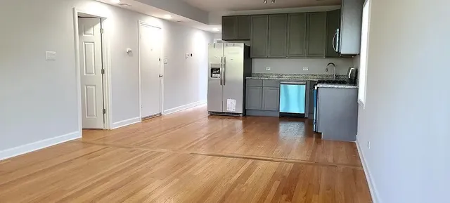 $2,000 | 619 East Groveland Park, Unit 2W, Chicago, IL 60616