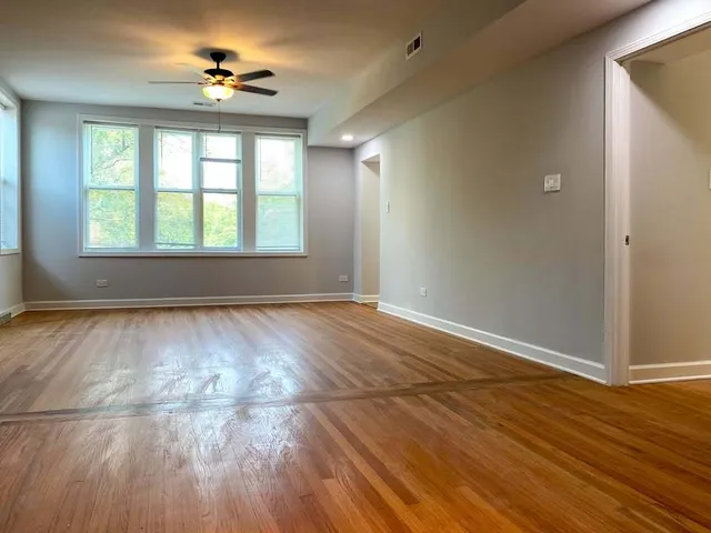 $2,000 | 619 East Groveland Park, Unit 2W, Chicago, IL 60616