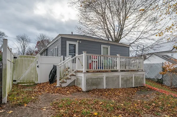 $500,000 | 7 Field Avenue, Methuen, MA 01844