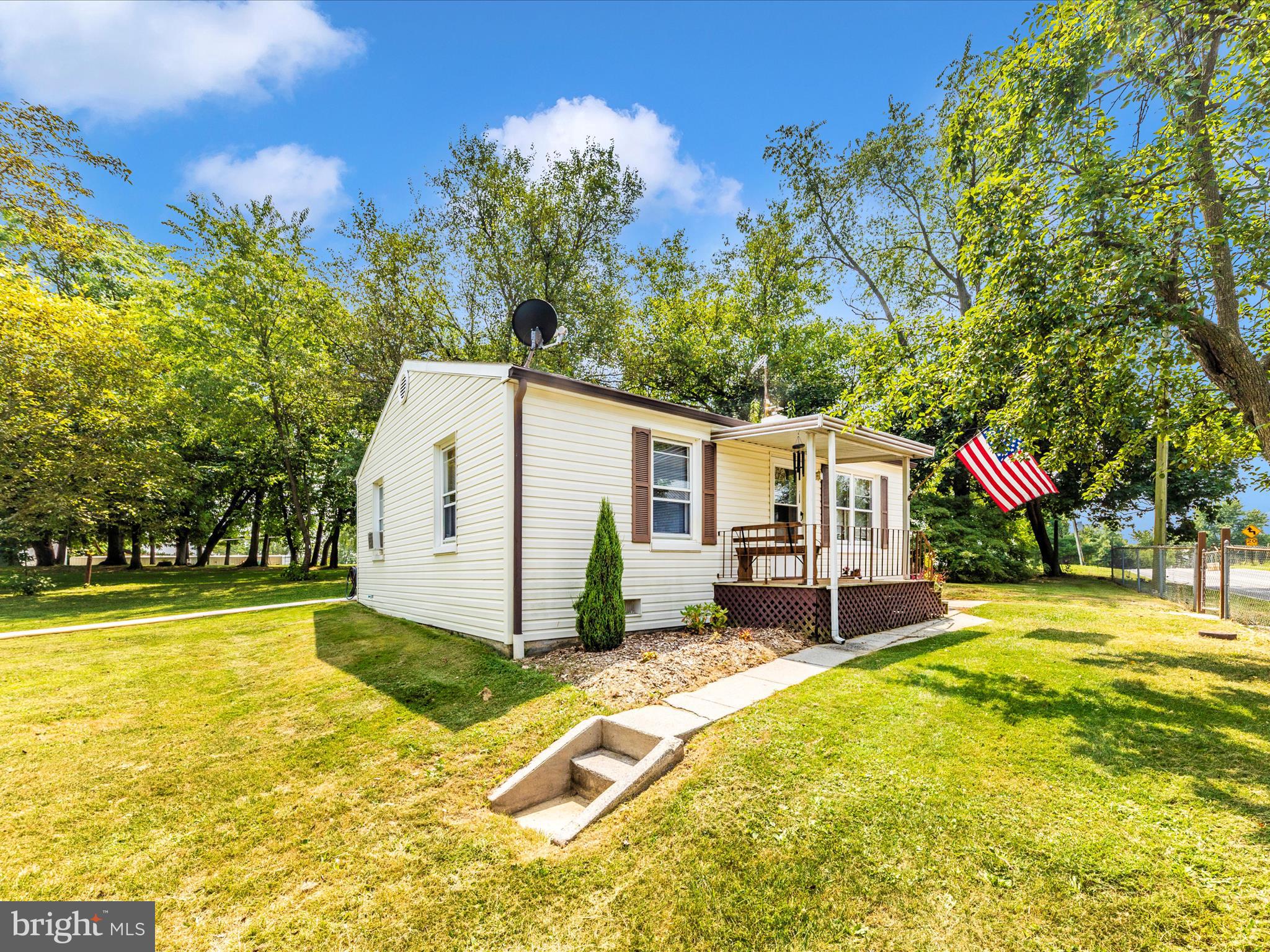 a house view with a outdoor space