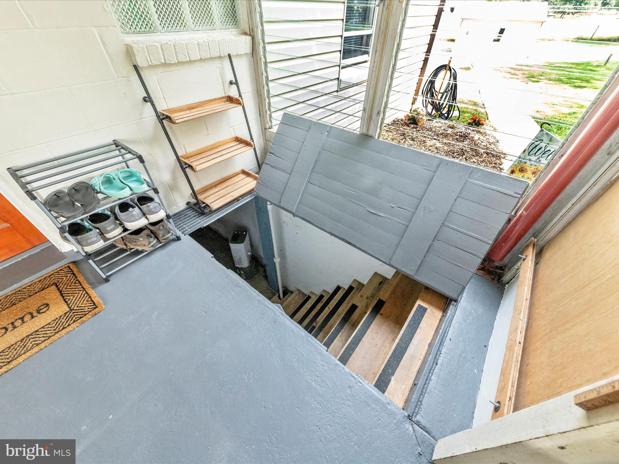 14021 Broadfording Church Road Hagerstown, MD 21740 - Photo 27 of 46 a view of living room with furniture and a window