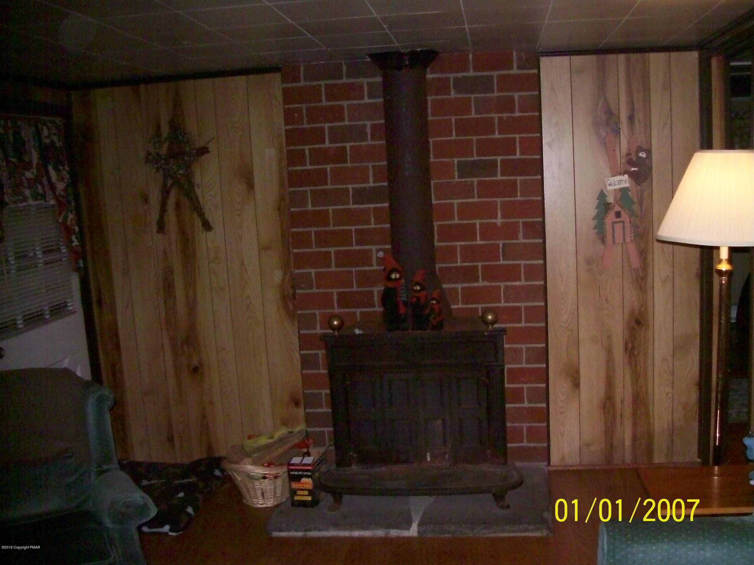 78 Buckhill Road Albrightsville, PA 18210 - Photo 6 of 13 100_5312