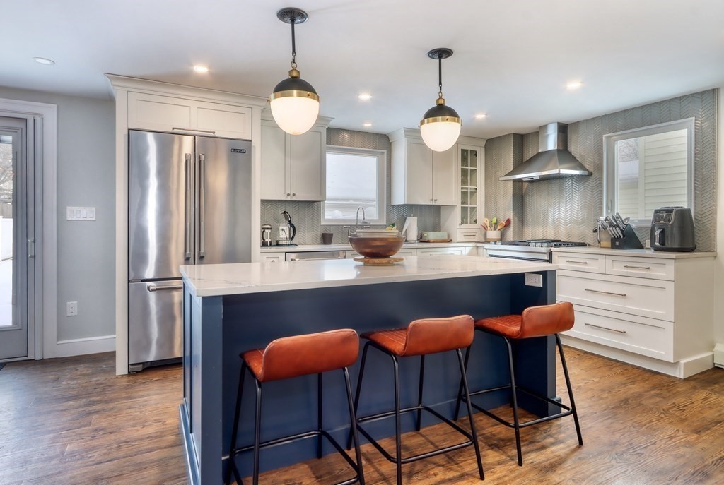 65 Brewster Road Medford, MA 02155 - Photo 8 of 30 Gallery Image 8