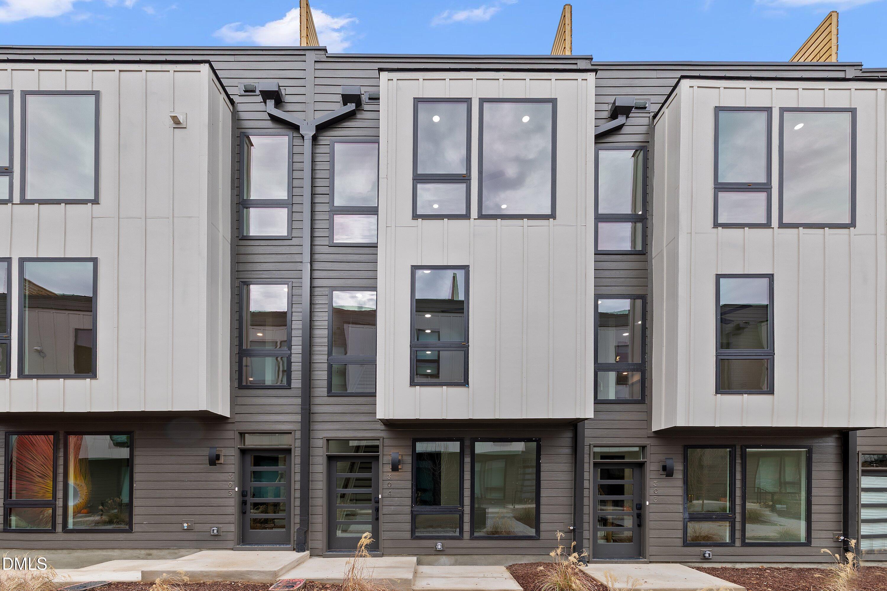 01-512 Gordon St, 304_0791