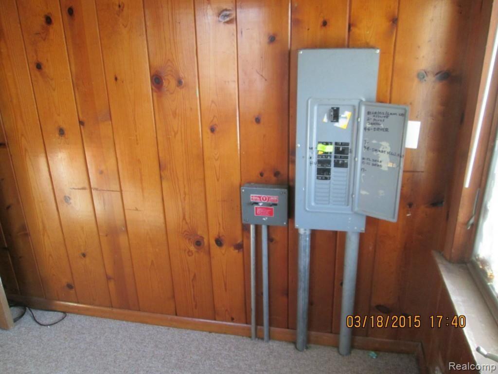 5633 Harrington Road Croswell, MI 48422 - Photo 11 of 18 IMG_9200.jpg