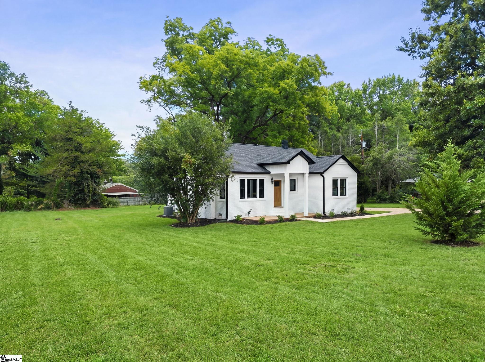 5497 Old Buncombe Road Greenville, SC 29609 - Photo 3 of 50