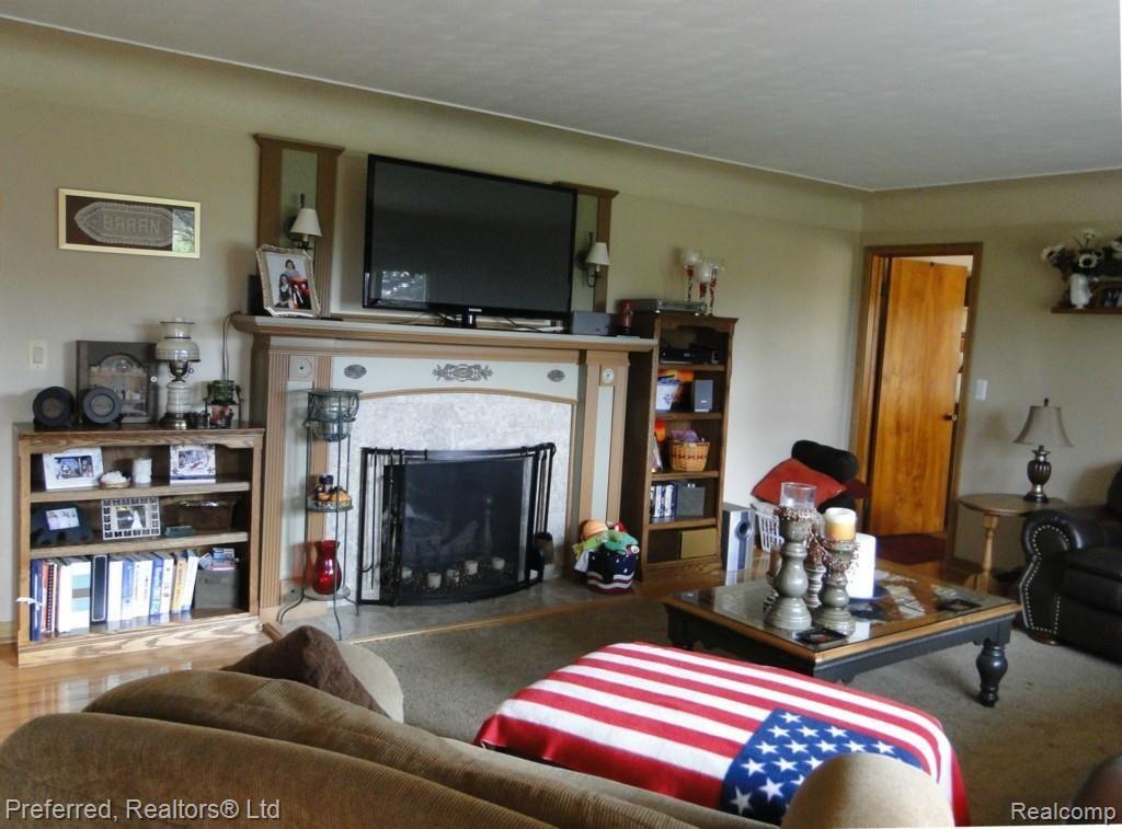 12280 Sweitzer Road Carleton, MI 48117 - Photo 21 of 84 DSC06167.jpg