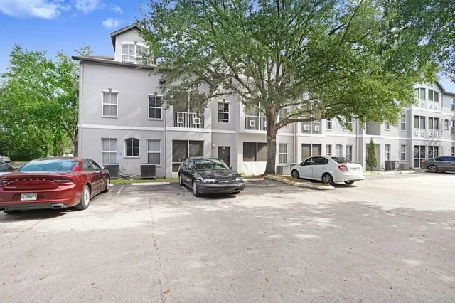 $295,000 | 5032 Sunridge Palms Drive, Tampa, FL 33617