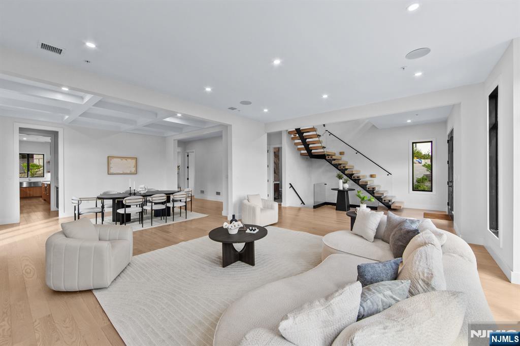 61 Edgewater Road Cliffside Park, NJ 07010 - Photo 11 of 49