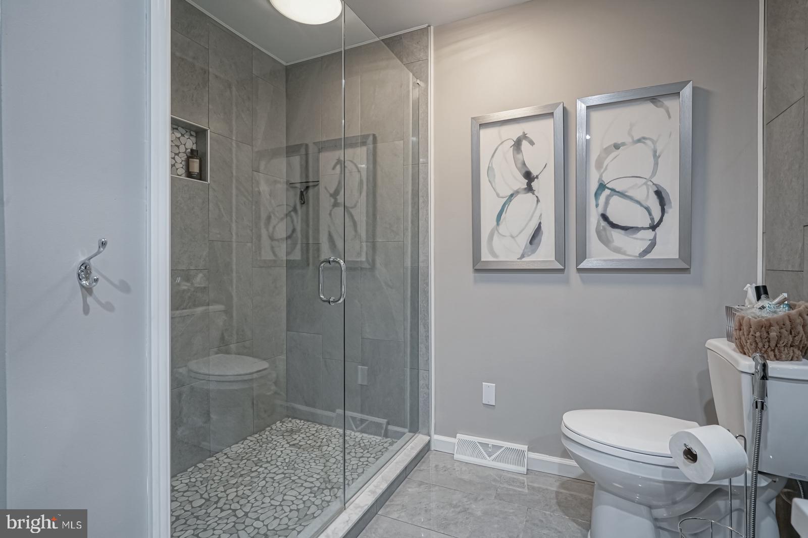 141 Michigan Road Pennsville, NJ 08070 - Photo 29 of 74 Beautiful tile shower