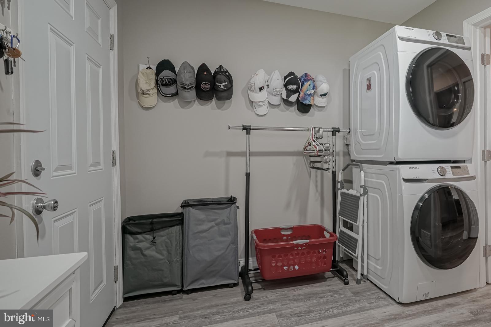 141 Michigan Road Pennsville, NJ 08070 - Photo 47 of 74 Laundry area leads to the garage