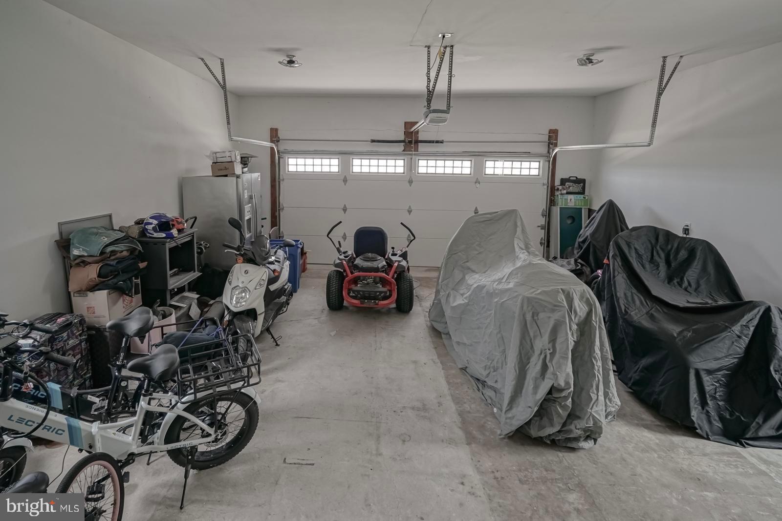 141 Michigan Road Pennsville, NJ 08070 - Photo 49 of 74 2 car garage with electric opener