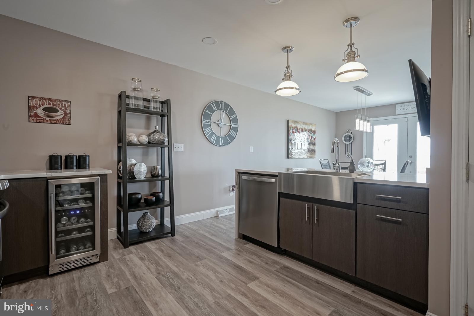 141 Michigan Road Pennsville, NJ 08070 - Photo 7 of 74 Farmhouse sink & pendant lighting