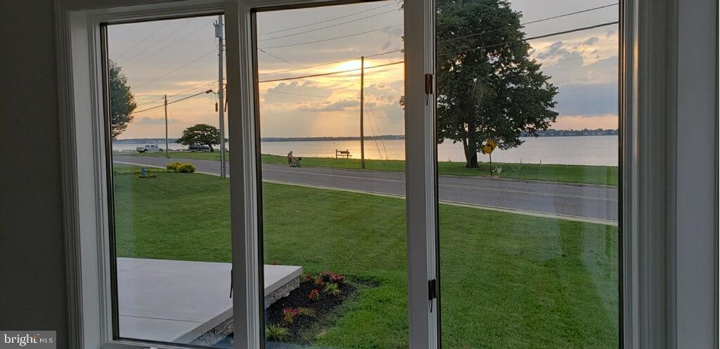 141 Michigan Road Pennsville, NJ 08070 - Photo 71 of 74 Sunset views from the front living room window