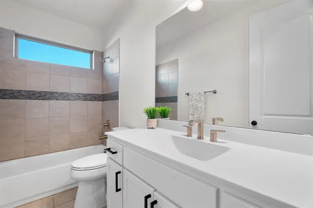 $850,000 | 2029 Gathering Trail, Argyle, TX 76226