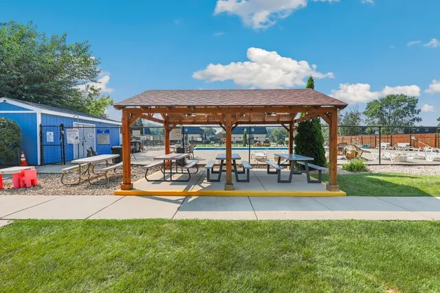 $140,000 | 11133 South 84th Avenue, Unit 3A, Palos Hills, IL 60465