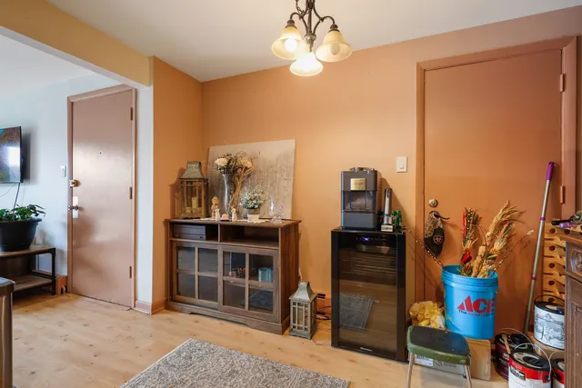 $140,000 | 11133 South 84th Avenue, Unit 3A, Palos Hills, IL 60465