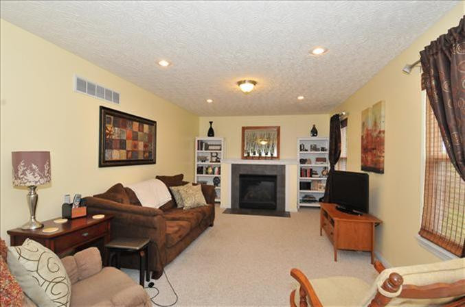 2251 Custer Lane Covington, KY 41017 - Photo 4 of 25