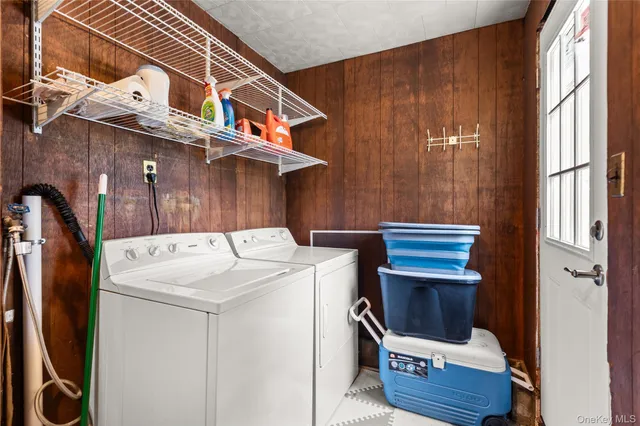 $699,000 | 18 Campbell Lane, East Islip, NY 11730