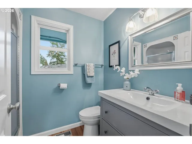 $735,000 | 11924 Southwest 34th Avenue, Portland, OR 97219