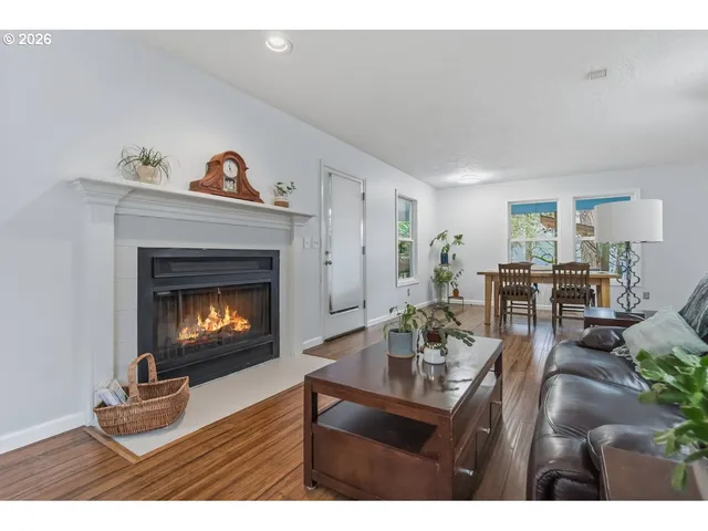 $735,000 | 11924 Southwest 34th Avenue, Portland, OR 97219