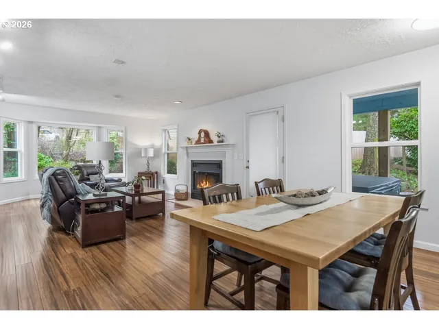 $735,000 | 11924 Southwest 34th Avenue, Portland, OR 97219