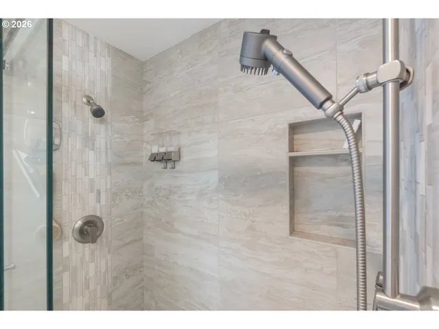 $735,000 | 11924 Southwest 34th Avenue, Portland, OR 97219