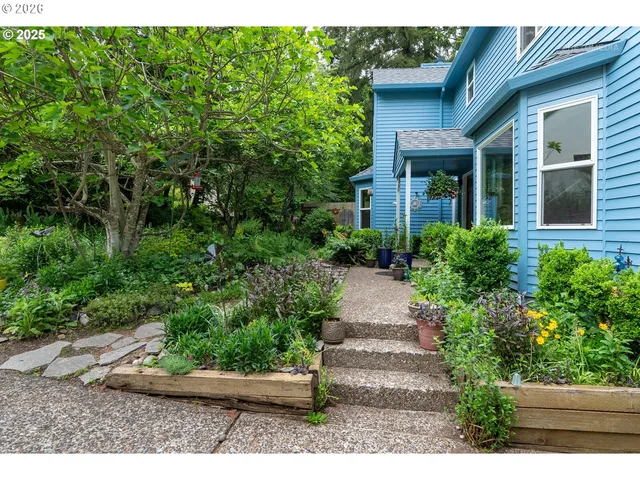 $735,000 | 11924 Southwest 34th Avenue, Portland, OR 97219