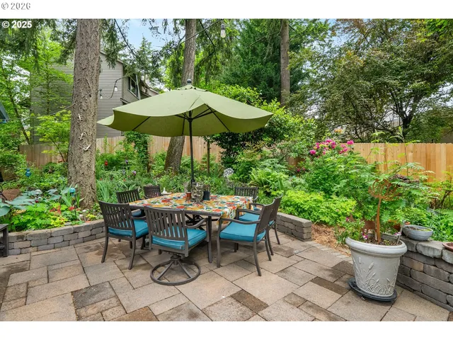 $735,000 | 11924 Southwest 34th Avenue, Portland, OR 97219