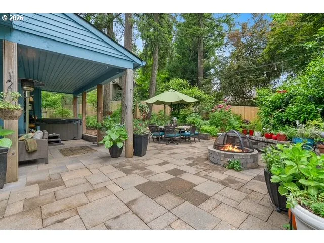 $735,000 | 11924 Southwest 34th Avenue, Portland, OR 97219