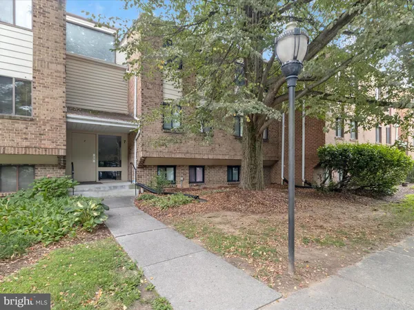 $194,900 | 7 Windblown Court, Unit 201, Baltimore, MD 21209