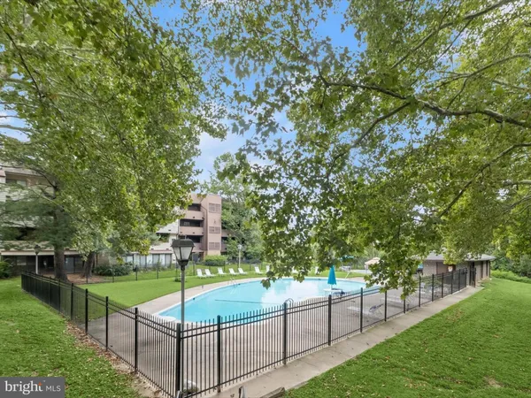 $194,900 | 7 Windblown Court, Unit 201, Baltimore, MD 21209