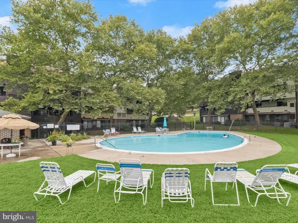 $194,900 | 7 Windblown Court, Unit 201, Baltimore, MD 21209