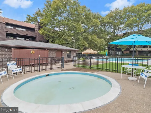 $194,900 | 7 Windblown Court, Unit 201, Baltimore, MD 21209