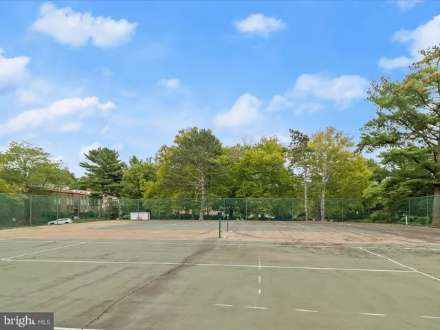 $200,000 | 7 Windblown Court, Unit 201, Baltimore, MD 21209