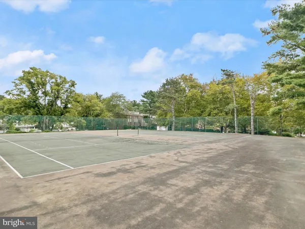 $194,900 | 7 Windblown Court, Unit 201, Baltimore, MD 21209