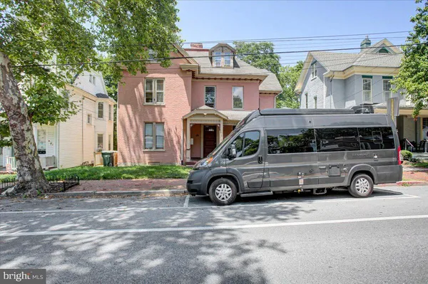 $1,250 | 217 South Prospect Street, Unit 3, Hagerstown, MD 21740