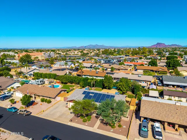 a view of yard with flowers and flowers