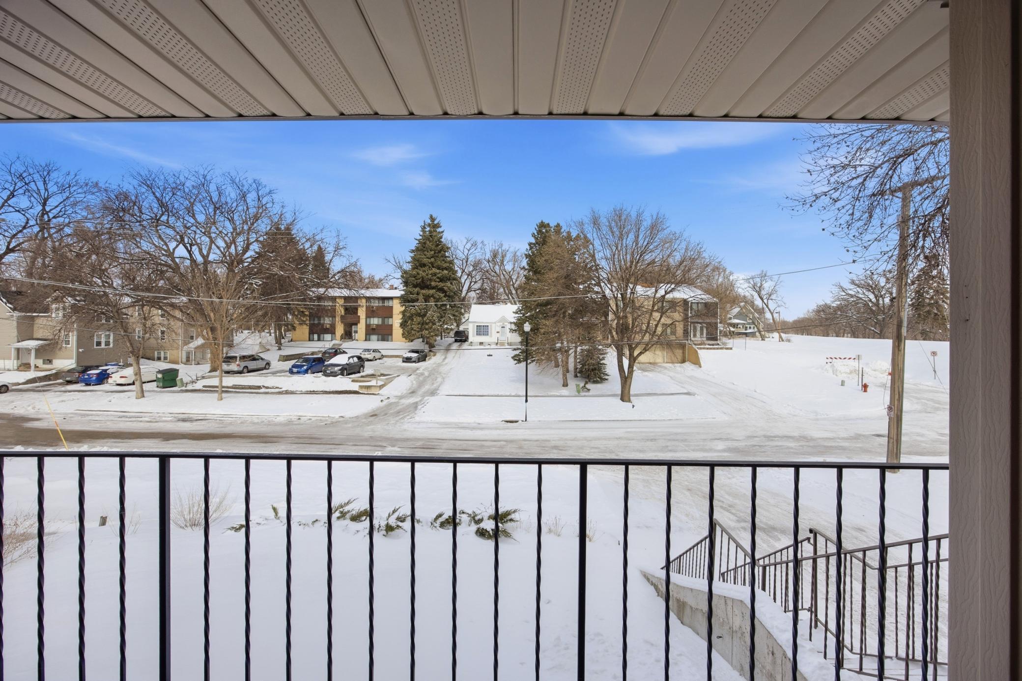 326 10th Avenue South, Unit 2 Fargo, ND 58103 - Photo 27 of 35