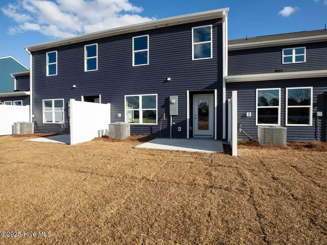 $334,999 | 120 North Grassland Road, Unit 15, Surf City, NC 28445